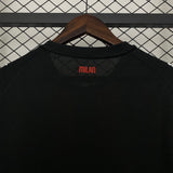 ⁨חולצת משחק מילאן בית 2025/2026