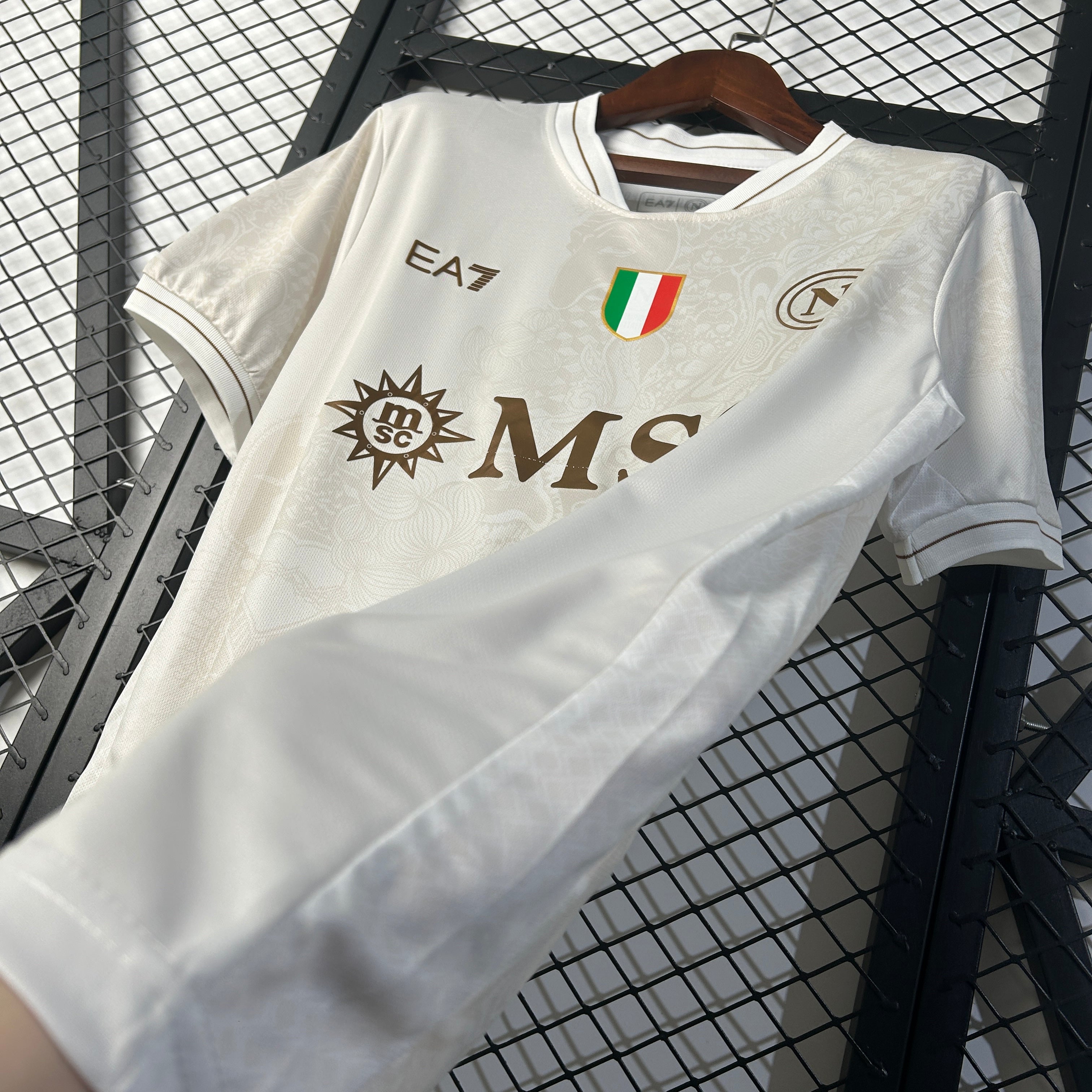 ⁨חולצת משחק נאפולי חוץ 2025/2026