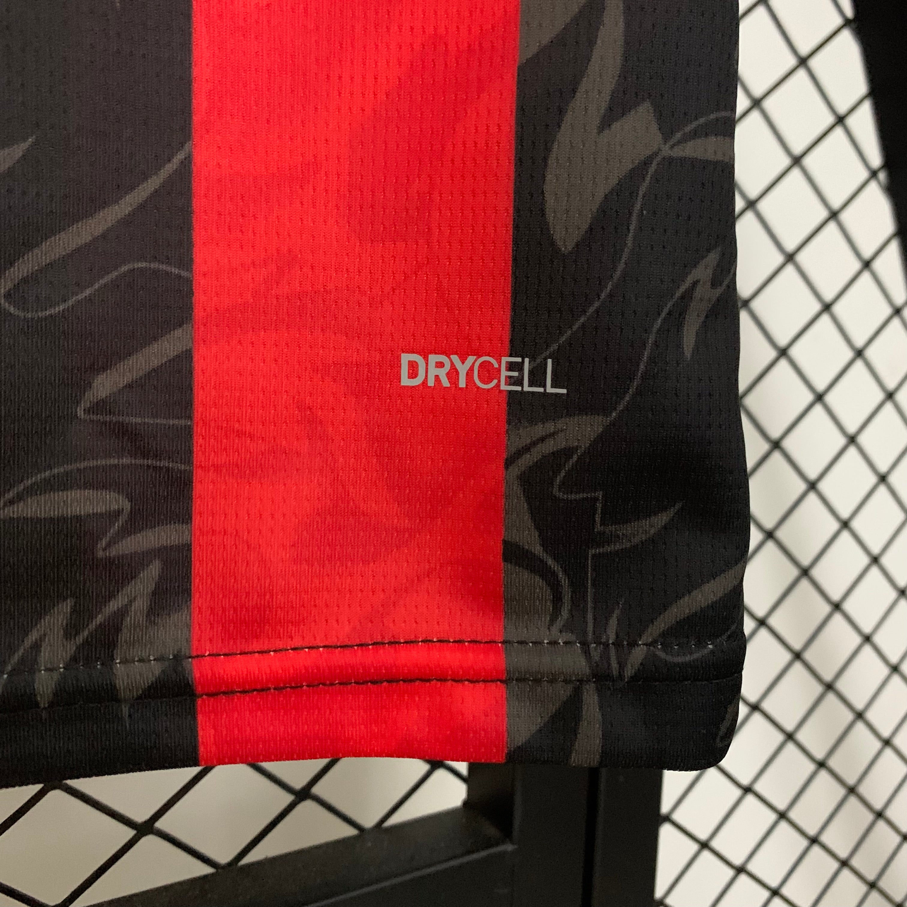 ⁨חולצת משחק מילאן בית 2025/2026