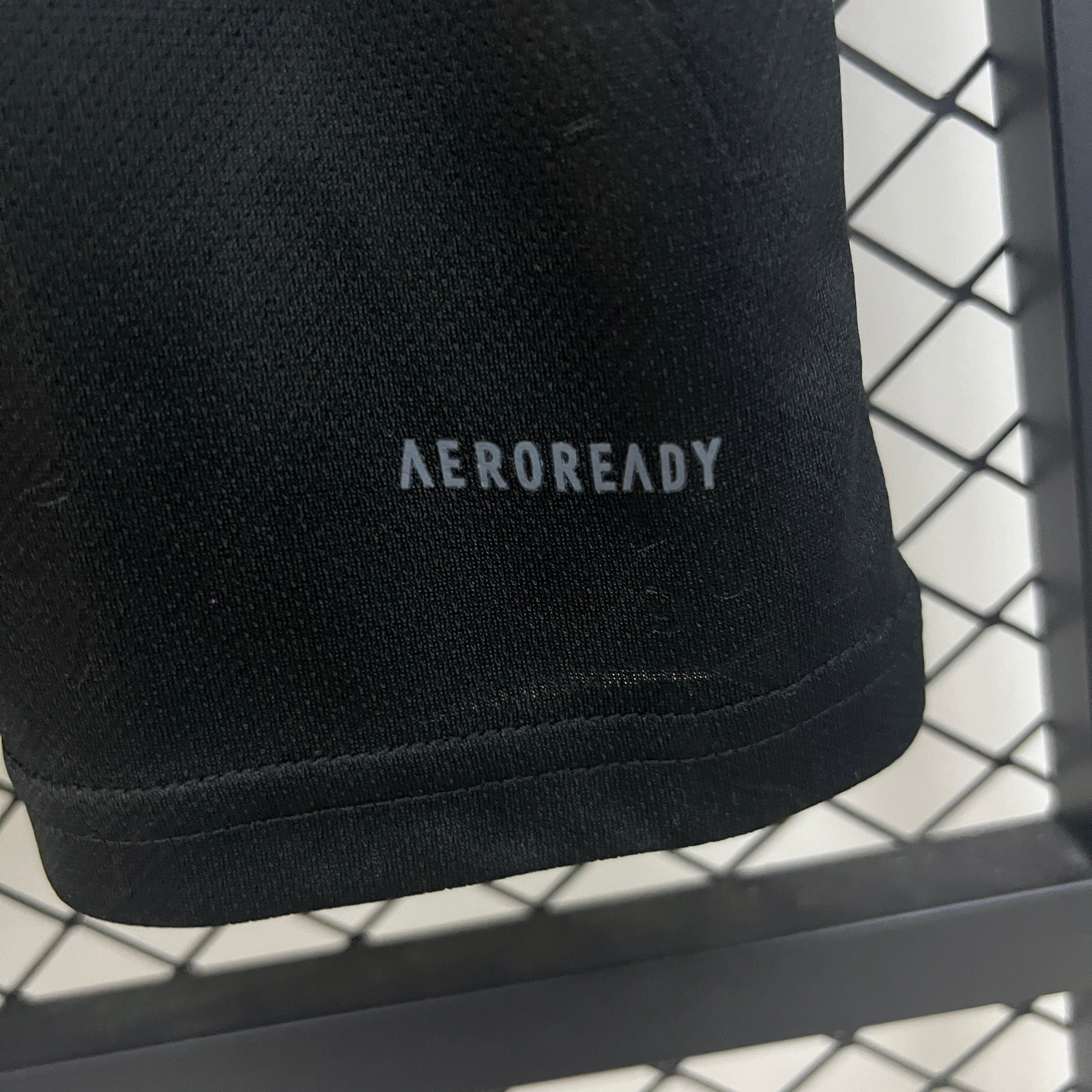 חולצת משחק מנצ'סטר יונייטד שלישית 2025/2026