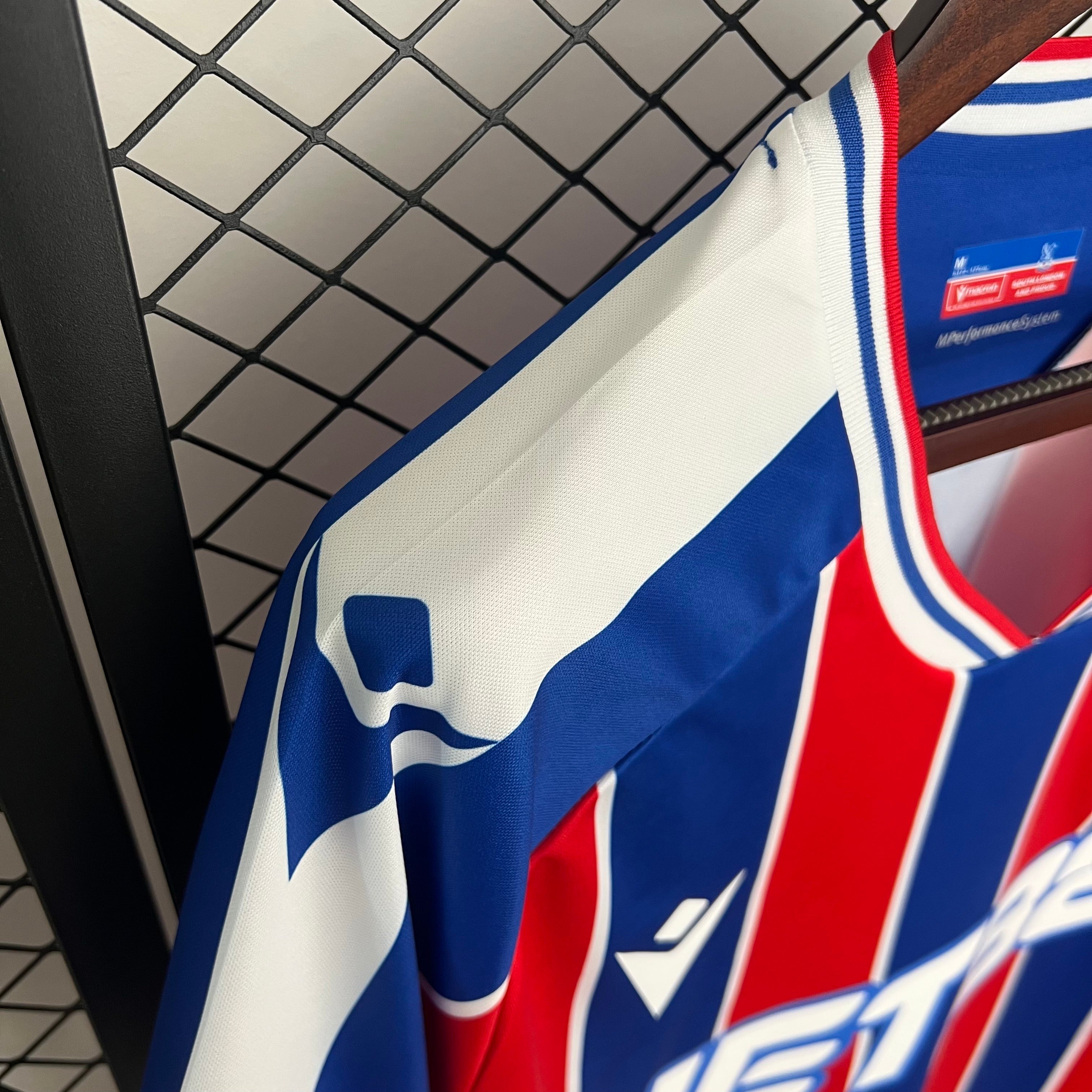 חולצת משחק קריסטל פאלאס בית 2025/2026